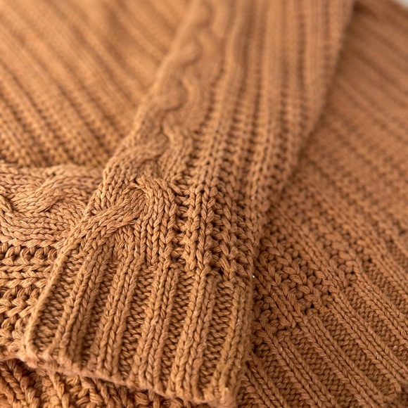 Fawlux  Cable Knit Long Sleeve Sweater V neck Sz S color Tan - Picture 5 of 5